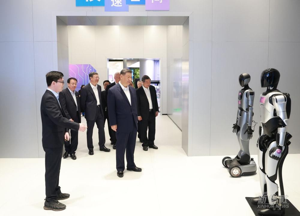 习近平总书记到上海调研，555000jcjc公海代表具身智能行业汇报进展